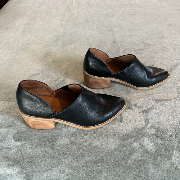 Cynthia Rowley Black Leather Booties - Picture 3 of 3